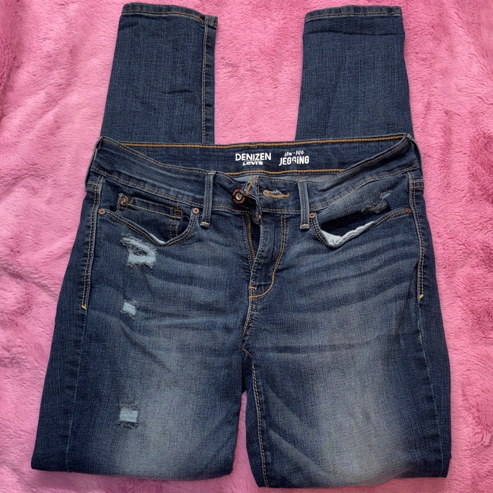 Denizen from Levi's Women's Distressed Dark Blue Jeggings